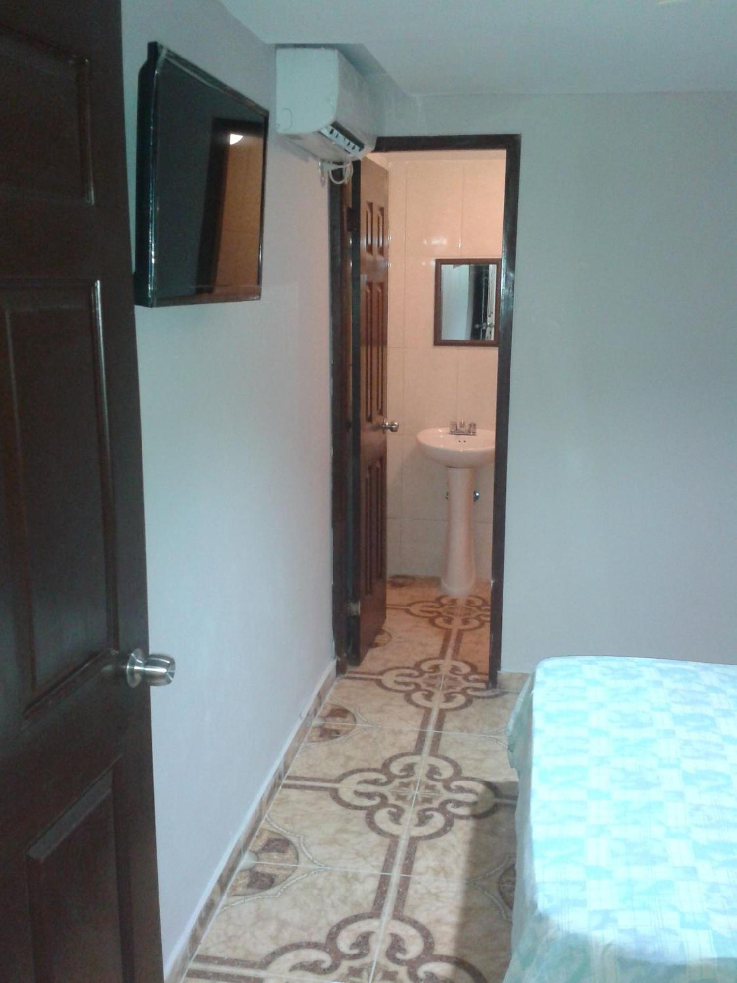 Hotel Residencial Turistico Cuba Ciudad de Panamá Habitación foto